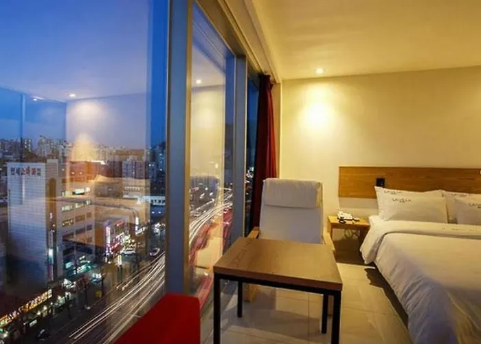 La Villa Hotel